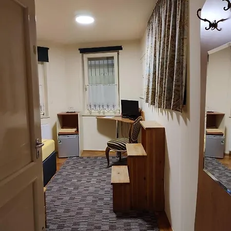 Barokk Antik Konukevi Keşkemet